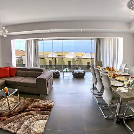 Nela Вилла Чайофа