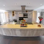Nela Villa Chayofa